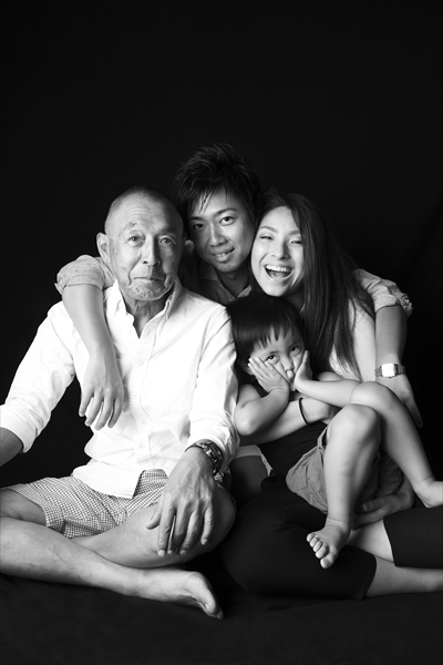 家族写真 スタジオ モノクロ