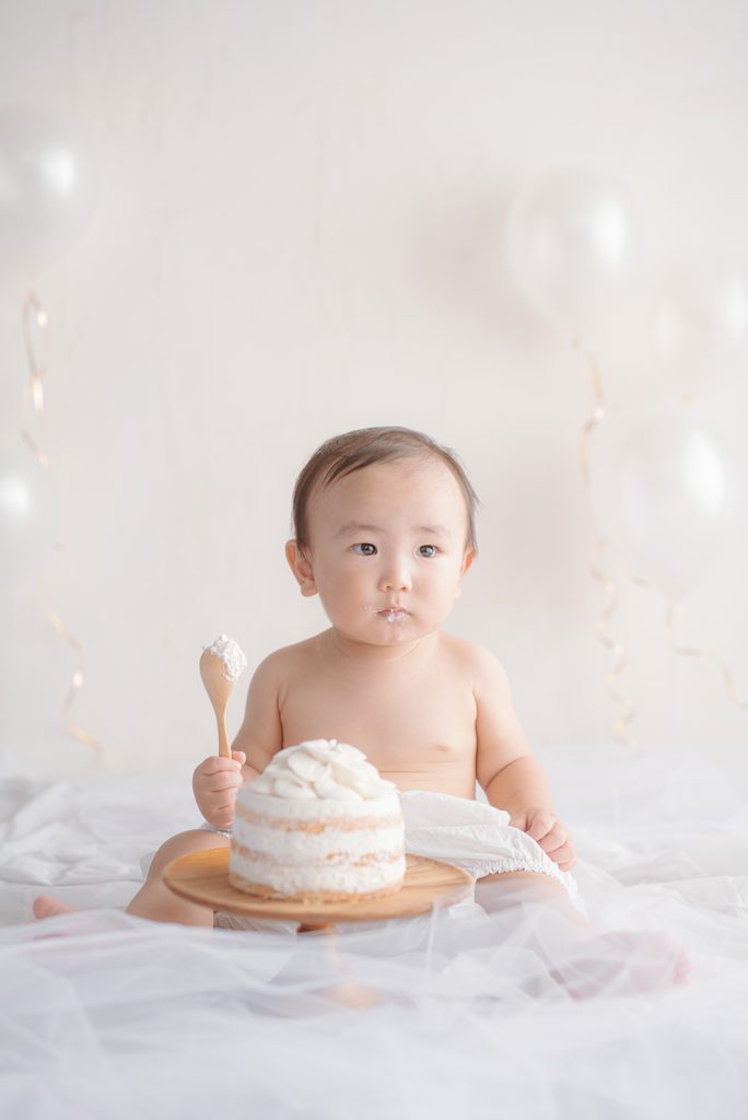 世田谷区の老舗スタジオで撮影した、1歳バースデーフォト　スマッシュケーキ